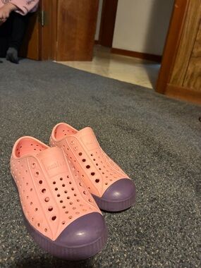 Native Kids Water Shoes Pink with Purple Toe Caps